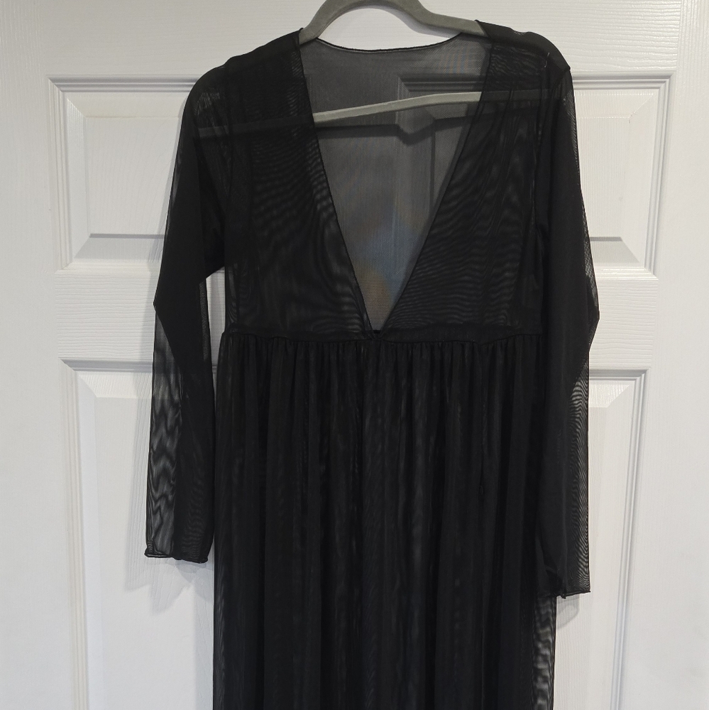 Elegant Black V-neck Sleeveless Swim Coverup